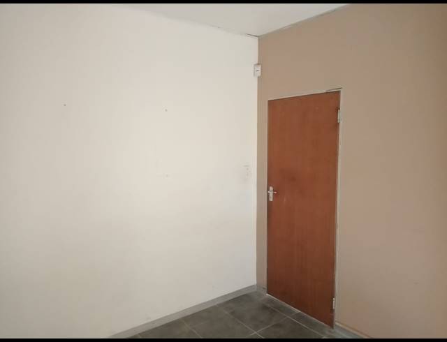 45M² OFFICE TO LET IN LINDEN